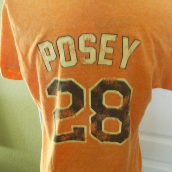 💕 3/$25 💕 Distressed SF Giants Baseball V Neck Top Posey L - Picture 4 of 5